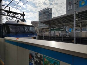あおなみ線名古屋駅を通過する桃太郎の写真