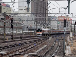 名古屋駅から南の方を見た線路の景色の写真