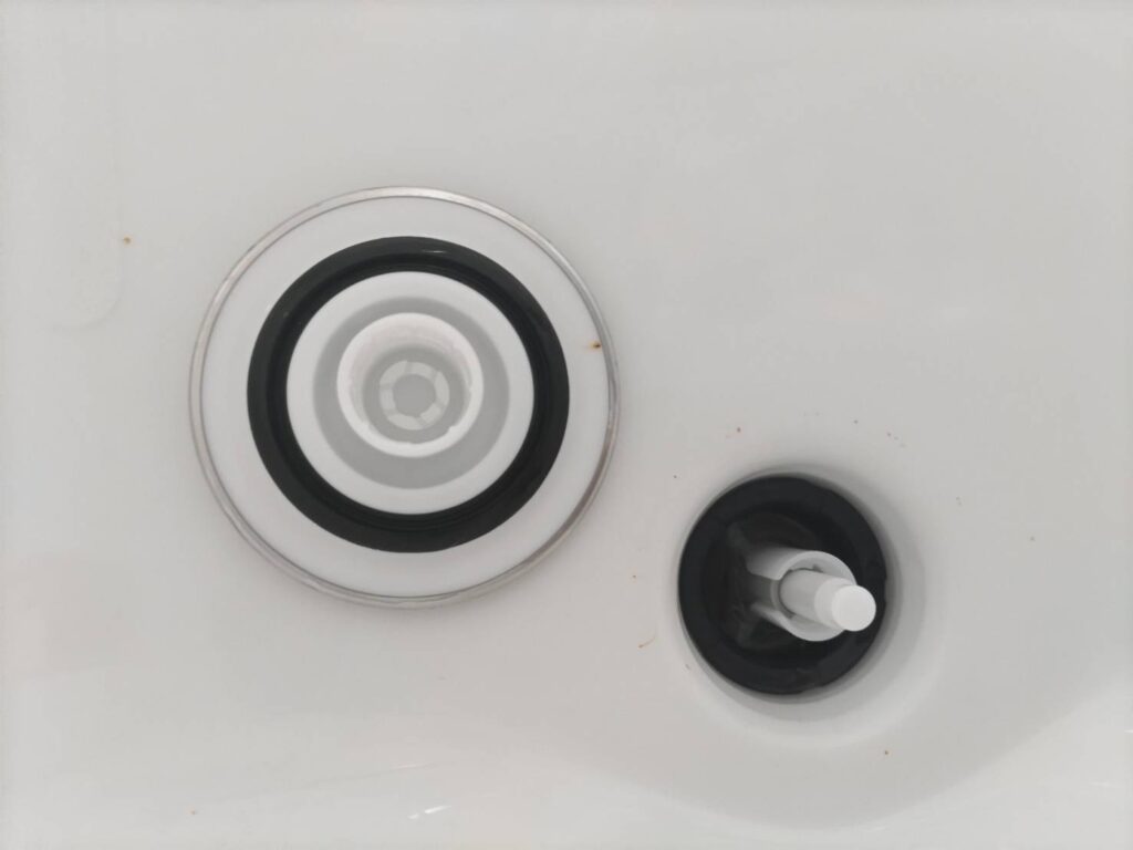 お風呂の栓の写真