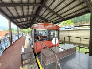 トロッコ列車の客車の写真