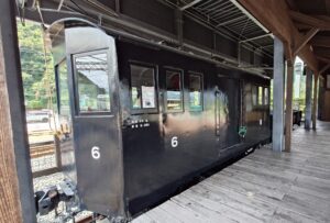 テキ６とト６８の展示車両の写真