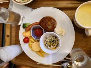 レストランのキッズメニューの写真