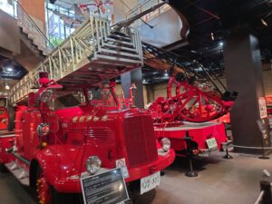 ベンツ・メッツ梯子自動車といすゞ・メッツ 梯子自動車の写真