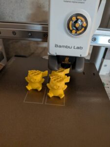 ピカチュウを造形している写真