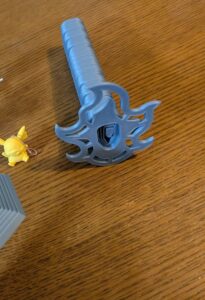 伸びる刀の写真