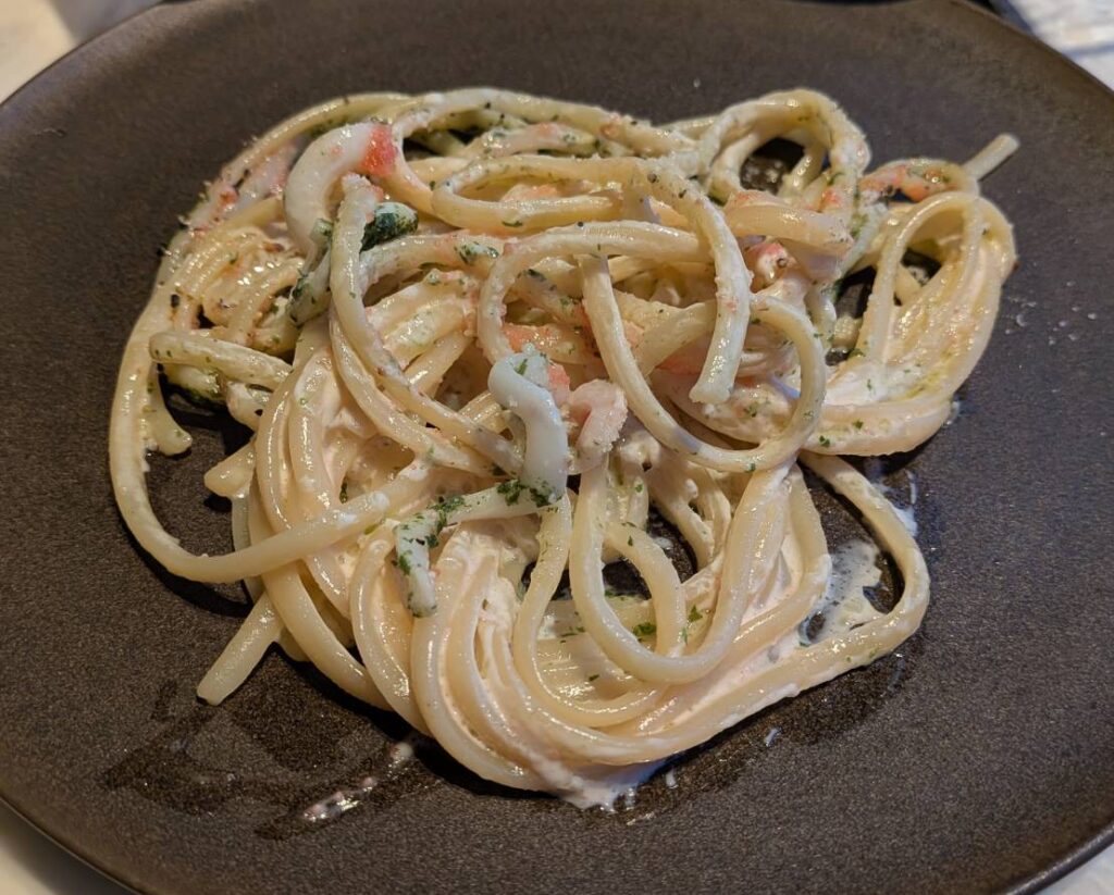 カクテルタイムのパスタの写真