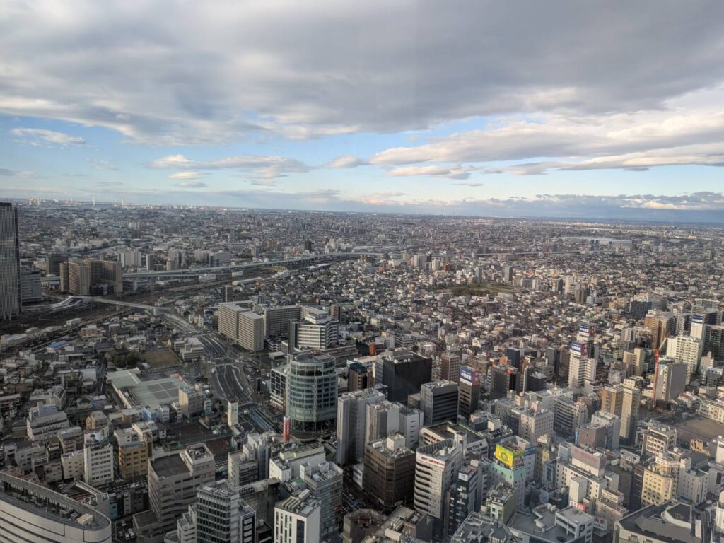 ラウンジから見えた朝の名古屋の写真